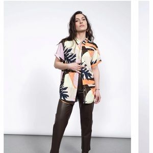 NWOT Wildfang print button up